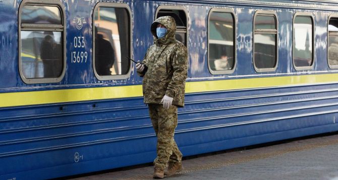 В украинских поездах будут «секретные агенты»: что известно о нововведениях от «Укрзализныци»