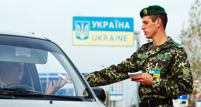 Напряженная ситуация на границе Украины — где придется стоять дольше всего