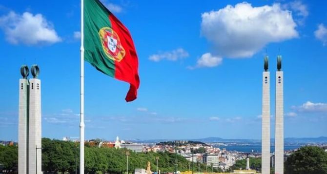 Украинским беженцам в Португалии продлили временную защиту