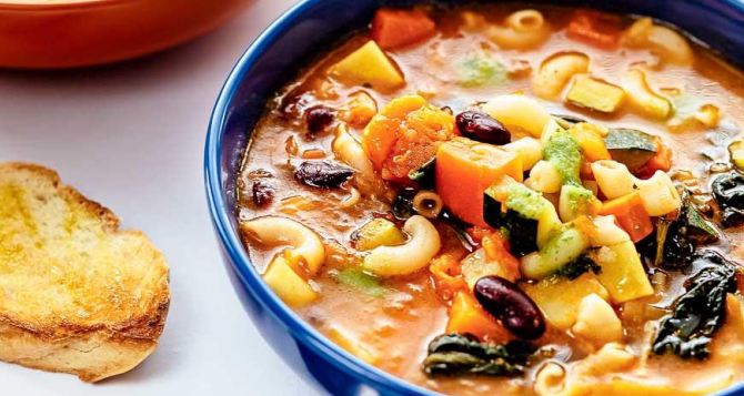 Уникальный рецепт «супа долголетия» — кто его ест, доживает до 90 лет и больше