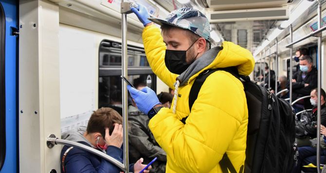 Запасайтесь туалетной бумагой и масками: на территории Украины фиксируют 13 штаммов коронавируса