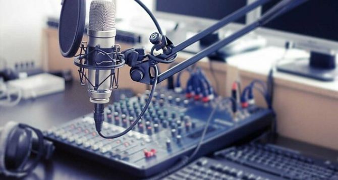 Первую украиноязычную радиостанцию  открывают в Эстонии