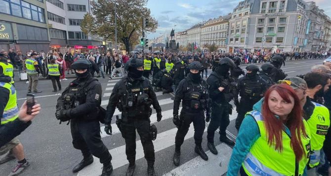 Масштабная забастовка по всей Чехии будет 27 ноября