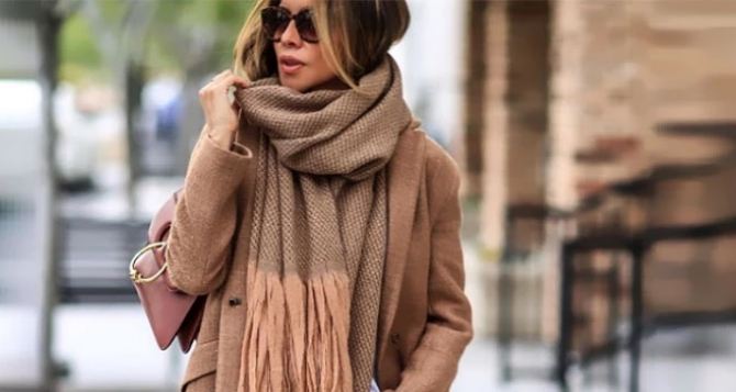 Топ трендовых модных шарфов на зиму: тепло и комфортно
