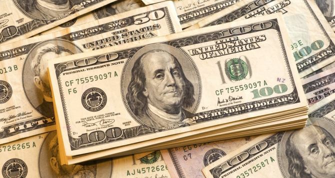 Доллар продолжает дорожать: курс валют на 6 декабря 2023 года