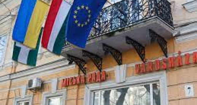 Закарпатские венгры Украины обратились с открытым письмом к Виктору Орбану.  Премьер-министр Венгрии ответил на их  просьбу