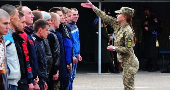 Мобилизация продолжается — призыв молодежи в армию: 18-летних могут отправить на фронт