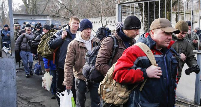 Мобилизация украинцев за границей: адвокат объяснила, грозит ли выехавшим наказание