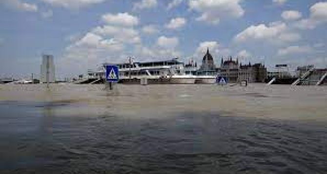Вода в Дунае стремительно поднимается. Какие страны может затопить