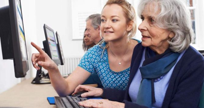 Идентификация пенсионеров: как записаться на проверку с помощью видеосвязи