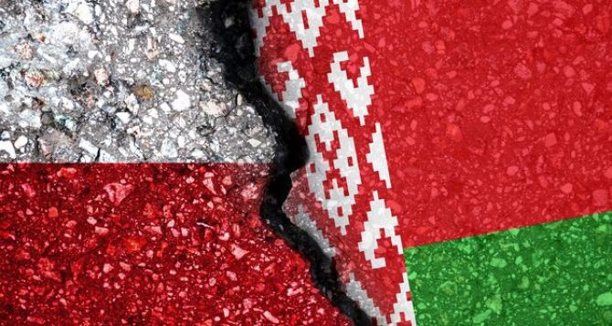 Беларусам в Польше активно выдают «польский проездной документ иностранца»