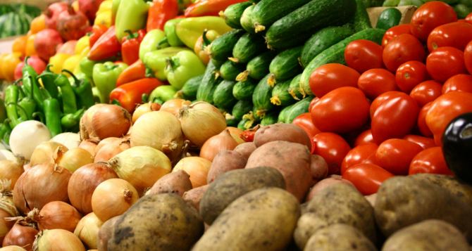 Сразу на 70 гривен: перед Новым годом в Украине взлетели цены на популярные овощи