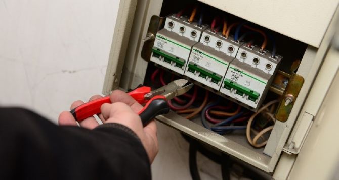 С 29 января в Украине начнут отключать должников от электричества. Как это будет происходить