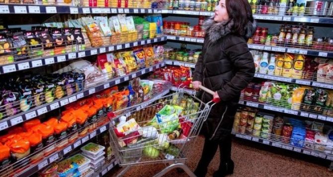 Гречка, соль и сахар подешевели: В каких супермаркетах выгоднее преобрести?