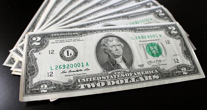 Касается всех, кому нужна валюта — доллар продолжает дешеветь: Курс валют на 22 января 2024 года