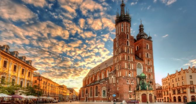 В Польше растет количество верующих, посещающих церковь