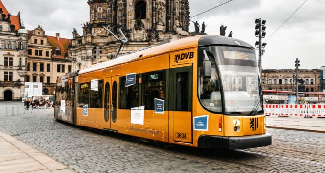 По всей Германии бастует городской транспорт.