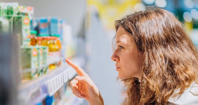 Жители одной из европейских стран предпочитают покупать в супермаркетах просроченные продукты питания