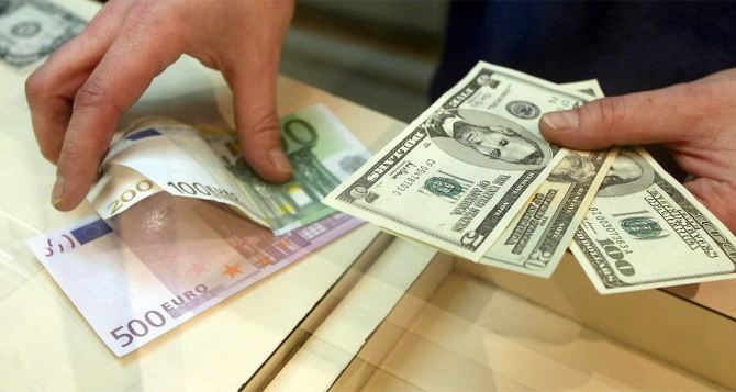 Иностранные валюты продолжают дорожать: курс валют на 13 февраля