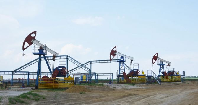 Добыча нефти в Украине: на западе страны начали строительство трех скважин