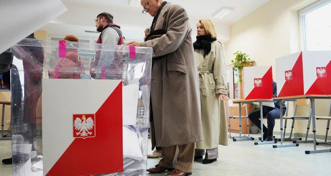 Украинские беженцы хотят получить право голоса на выборах в Польше