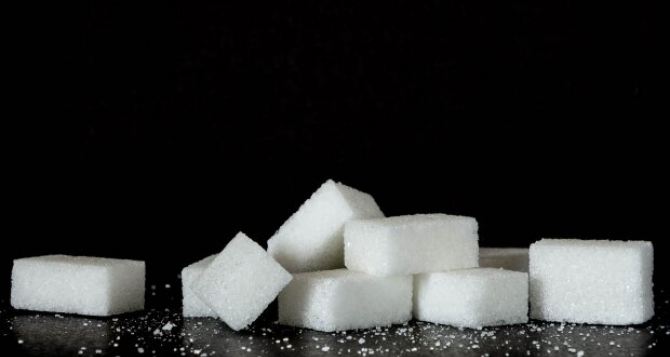 Только опытные хозяйки кладут сахар в холодильник: Вы будете удивлены, когда узнаете в чем секрет!