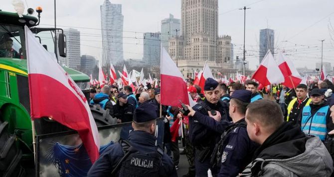 Известна дата, когда Польшу полностью парализует