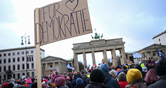 Политики Германии призывают Шольца «прижать» профсоюзы  как когда-то сделала Маргарет  Тетчер