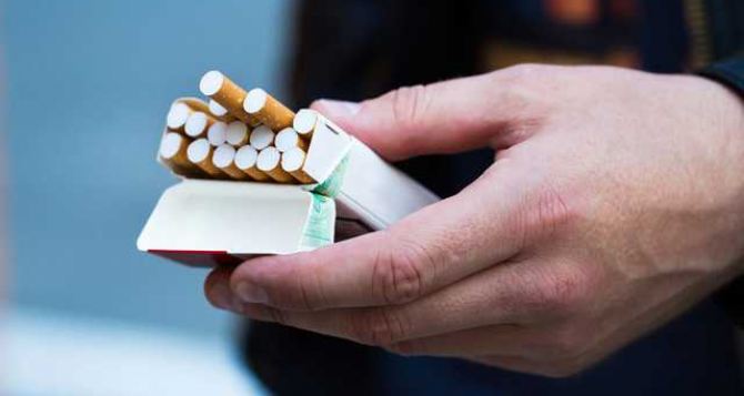 Курить бросят все! В Украине существенно подорожает табак. Сколько придется отдать за пачку сигарет?
