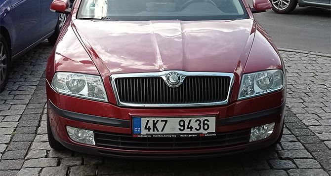 Как украинским беженцам купить авто в Чехии: важная информация