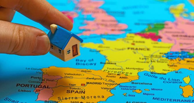 Поляки скупают квартиры в Испании, чтобы было куда бежать в случае начала военного конфликта с РФ
