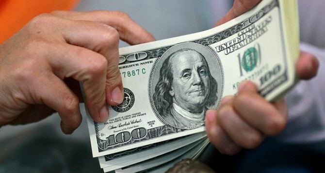Доллар обновил рекорд: курс валют на 3 апреля 2024 года