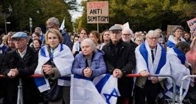 В Германии прошли ряд протестов против антисемитизма и протесты в поддержку Палестины и против Израиля