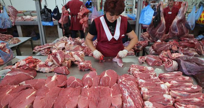 Украинские супермаркеты пересчитали цены на популярное мясо для шашлыка: сколько отдадим за килограмм