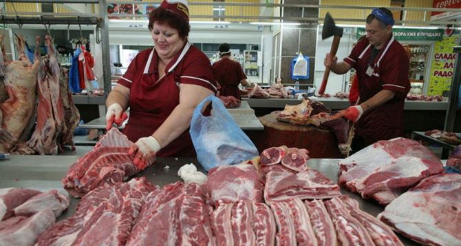 В Украине перед Пасхой подешевел популярный продукт: в чем кроется причина