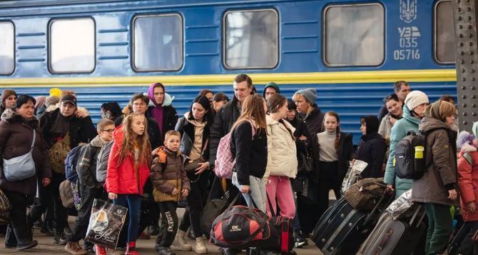 Объявлена массовая эвакуация: украинское правительство приняло срочное решение