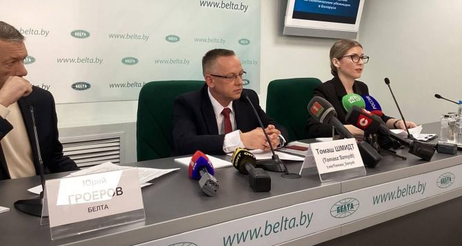 Переполох в Польше: судья Шмидт попросил убежища в Белоруси. Внутренняя безопасность проверяет, какие гостайны он знал