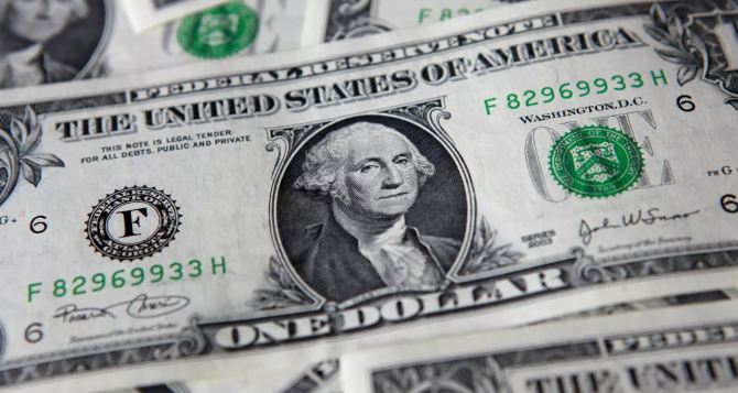 Доллар продолжает идти на антирекорд: курс валют на 8 мая 2024 года
