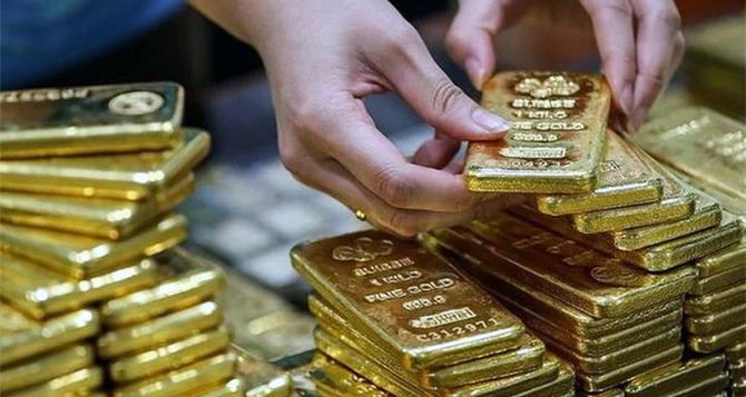 В Украину запретили завозить золото: кому и по каким причинам