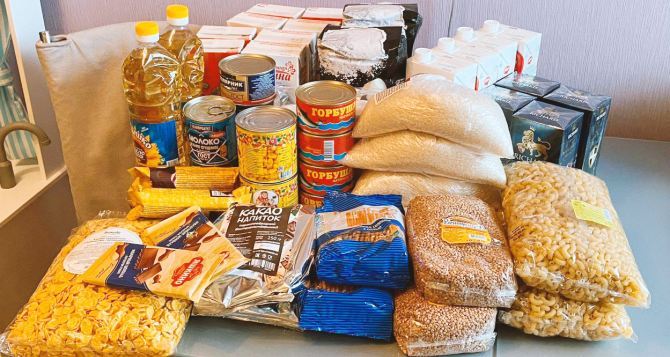 Бесплатные продуктовые наборы для граждан украины со статусом ВПЛ: в каком регионе выдают, где получить