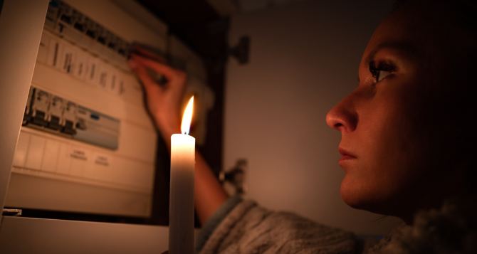 В Украине ввели экстренные отключения света: где сегодня не будет электричества