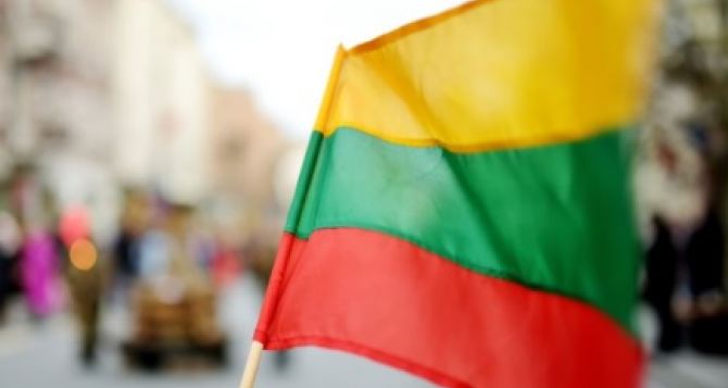Сезонная и долгосрочная работа: Какие вакансии и какие зарплаты для Украинцев в Литве в 2024 году?