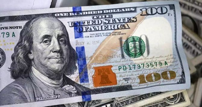 Доллар рвется к новому рекорду: курс валют на 12 июня 2024 года