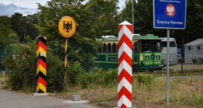 Польша возмущена тем, что Германия подбросила ей мигрантов