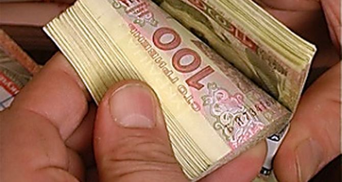 Гражданам Украины со статусом ВПЛ открыта регистрация на новую денежную помощь: как получить деньги
