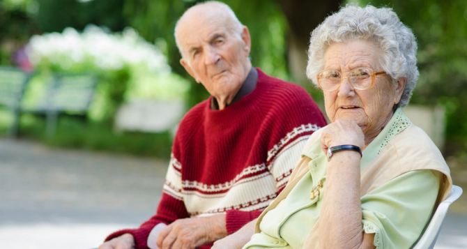 Немцы застыли от удивления: пенсионерам пообещали стабильные пенсии на десятилетия вперед