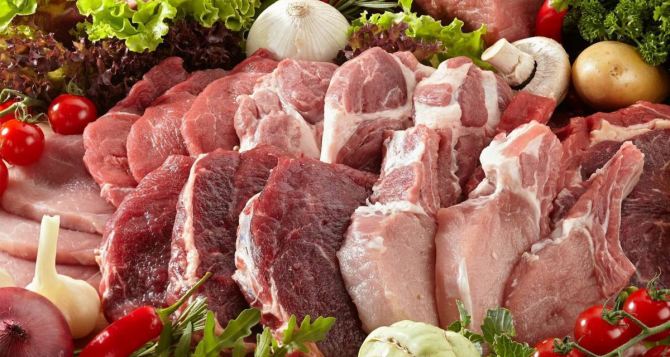 Начать постничать придется раньше: цены на мясо резко изменились