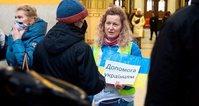 Помощь для украинцев в Германии могут пересмотреть: кто попал под раздачу