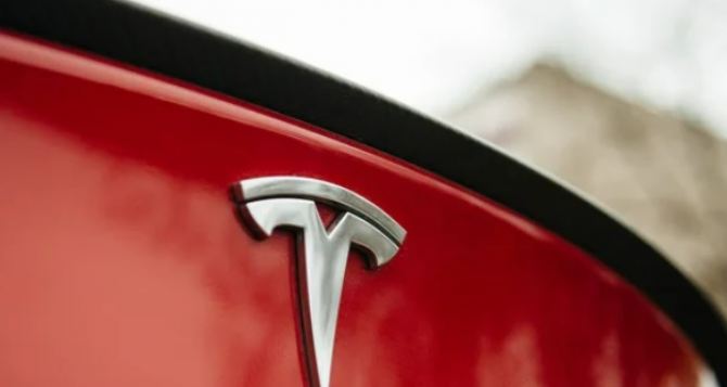 Владельцев некоторых моделей Tesla, предупредили о наличии серьёзного дефекта!