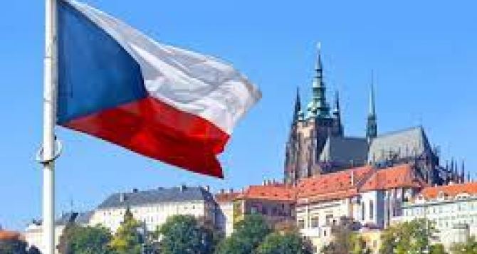 Для украинских беженцев в Чехии, предлагаются бесплатные языковые курсы